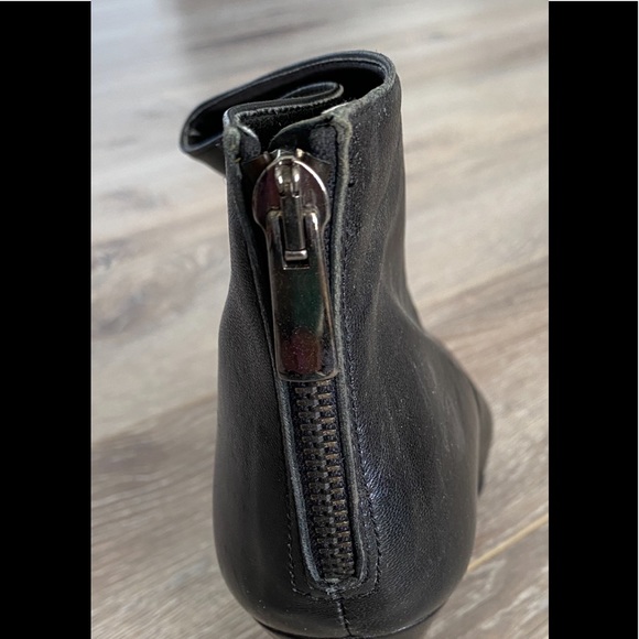 Heel boots - Picture 4 of 4